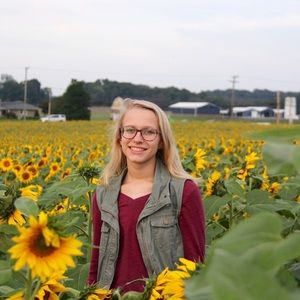 Meet your Posher, Hannah